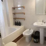 Modern With Pool Near - Apartamento *