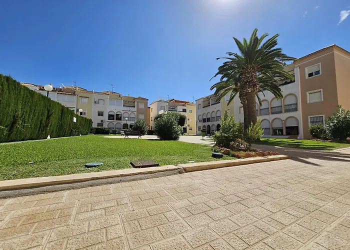 Apartment Modern With Pool Near -